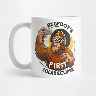 Bigfoot's First Solar Eclipse - solar eclipse Wisconsin Mug